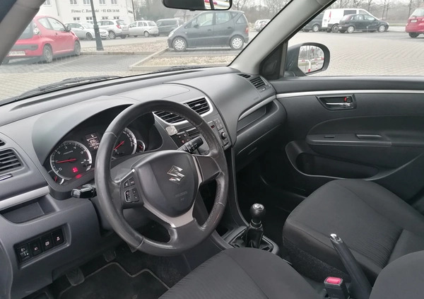 Suzuki Swift cena 19990 przebieg: 176000, rok produkcji 2012 z Gniezno małe 254